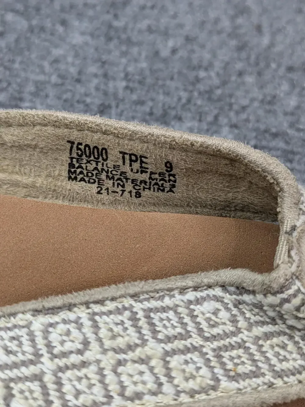 Minnetonka Sandals Shoes Womens 9 Beige Flip Flop Woven Geometric Comfort
